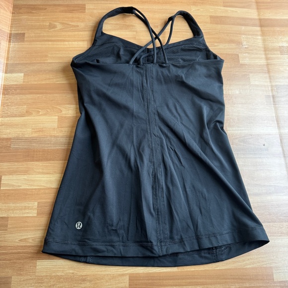 Lululemon black strappy tank size 6 built in bra - Picture 10 of 13